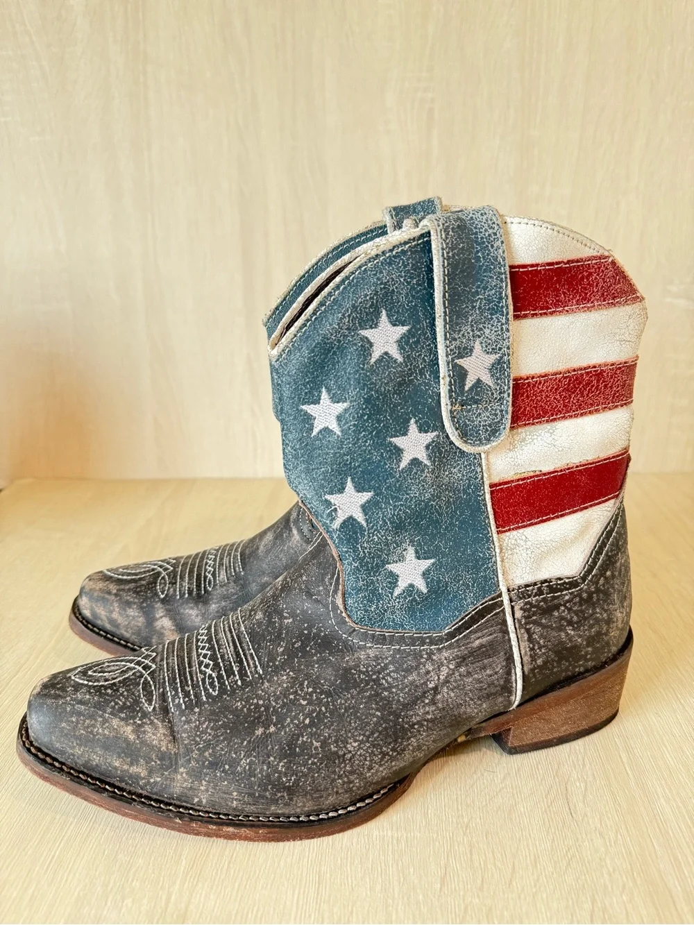 Roper women’s western